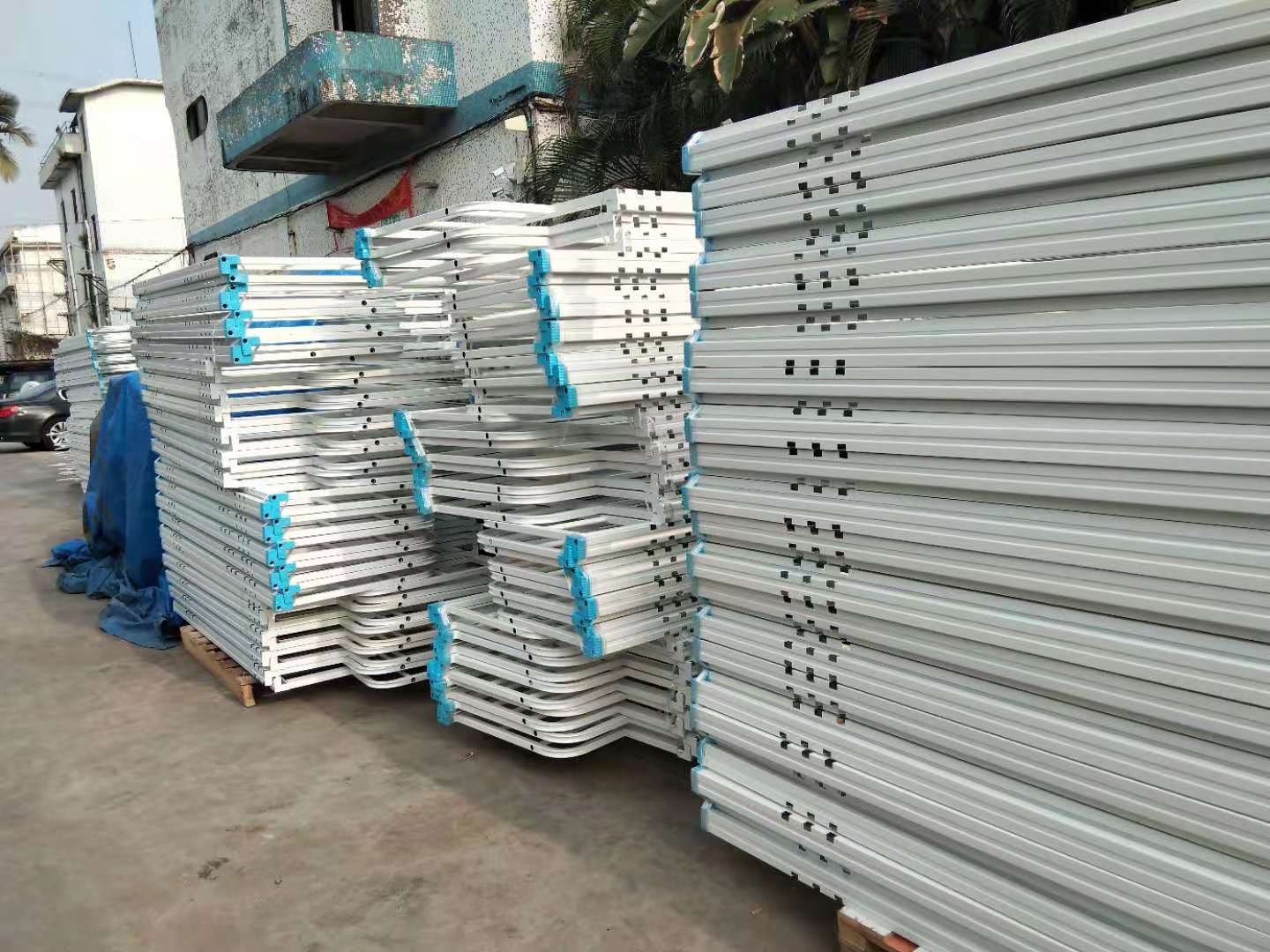 大學生公寓床廠家批發(fā)靠譜嗎？